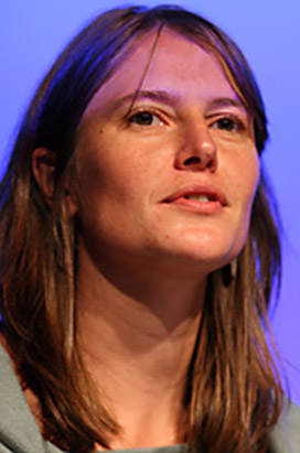 (Français) Céline Curiol